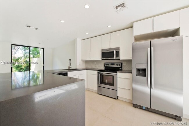 Building Photo - 9717 Costa Del Sol Blvd Rental