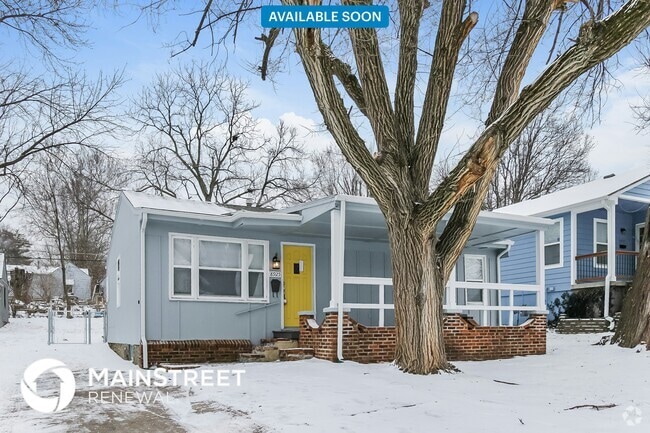 Building Photo - 8925 Main St Rental