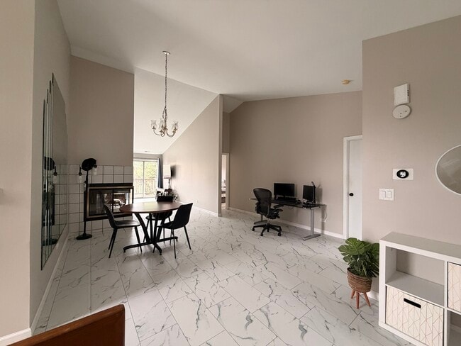 159 Winchester Dr