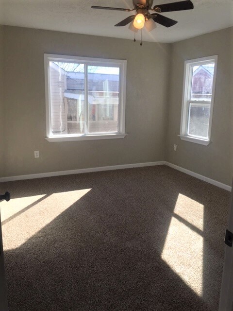 Photo - 1206 NW Oak Ave