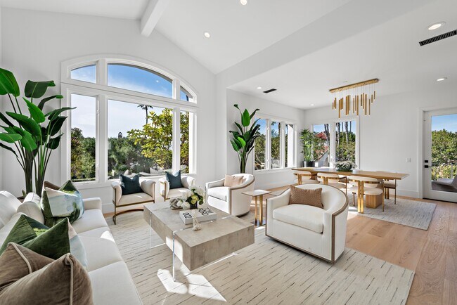 Building Photo - 84 Sidney Bay Dr