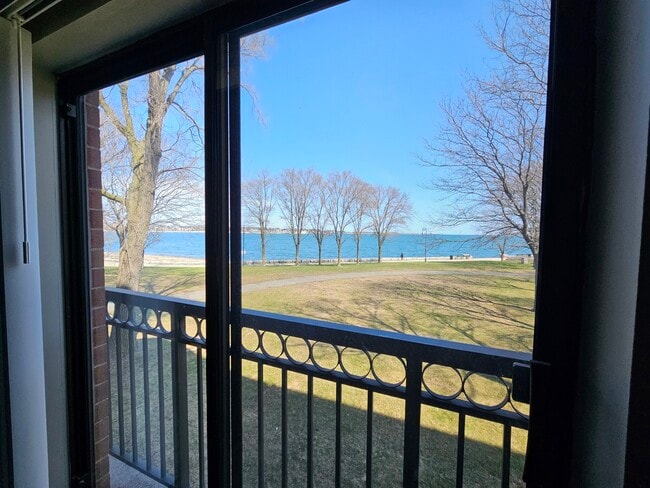 Photo - 65 N Point Dr Unidad 1