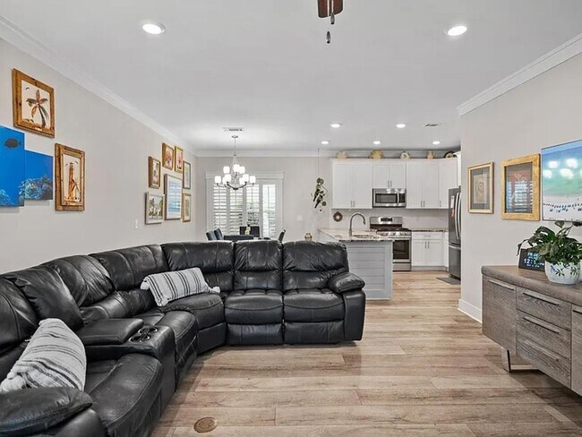 Photo - Gorgeous newer 2-Story, 4 bedroom Home in ...