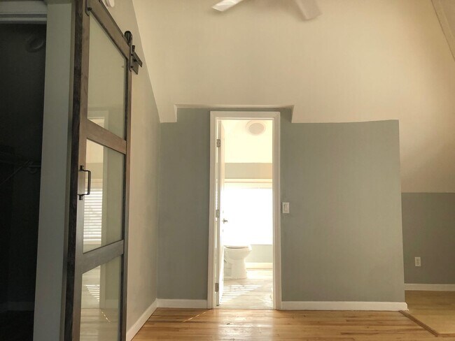 Photo - 298 Hazelwood Terrace Unit Upstairs