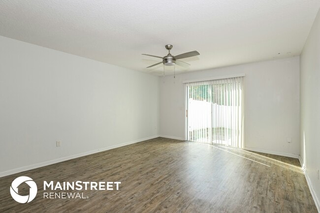 Photo - 524 Eiseman Wy