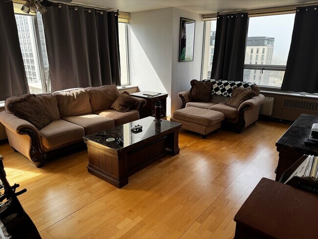 Photo - 70 W Burton Pl Unit 1101