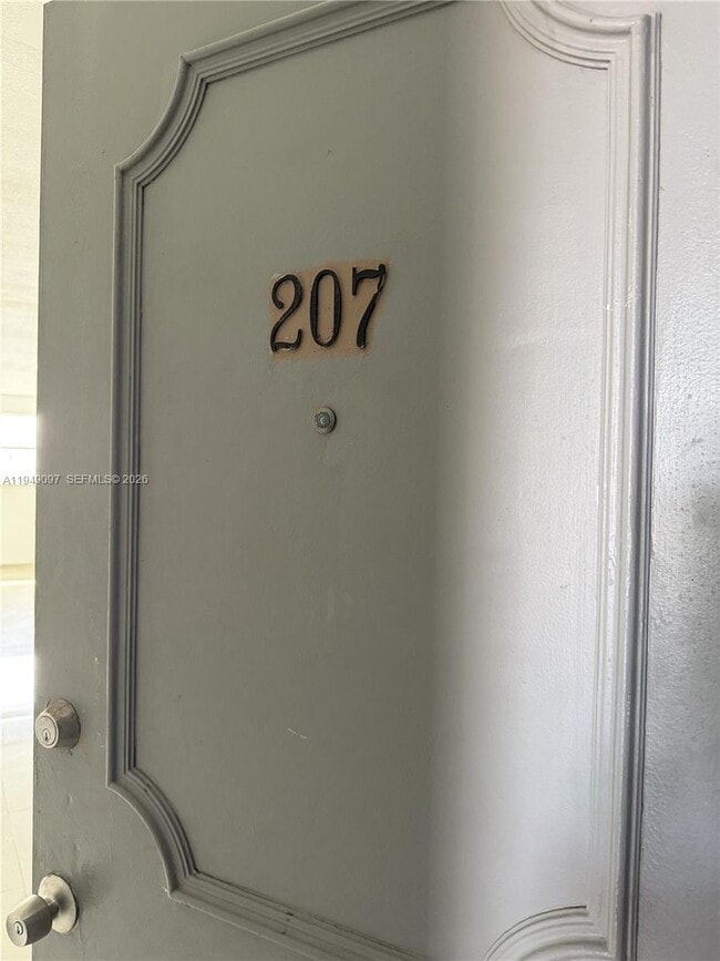 Photo - 300 NE 1st Ct Unit 207