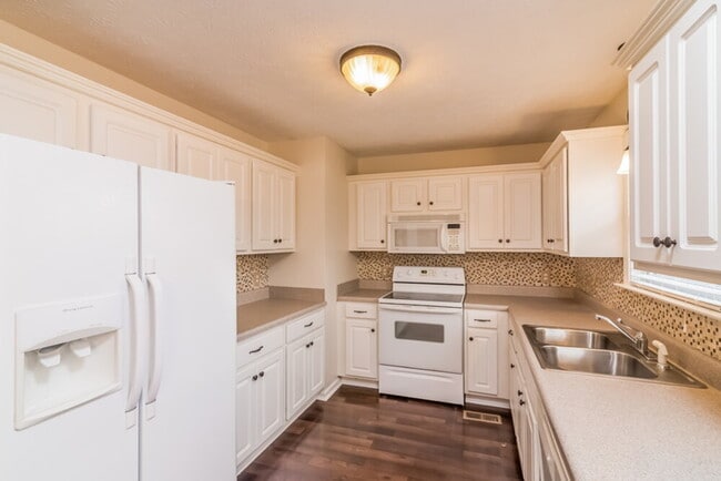 Photo - 1907 Stoney Meadow Dr