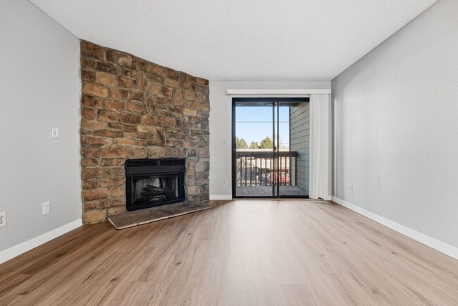 Photo - Updated 2 bed / 1 bath home in Lakewood!