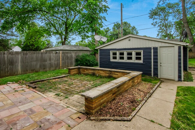 Photo - 130 S Park Rd