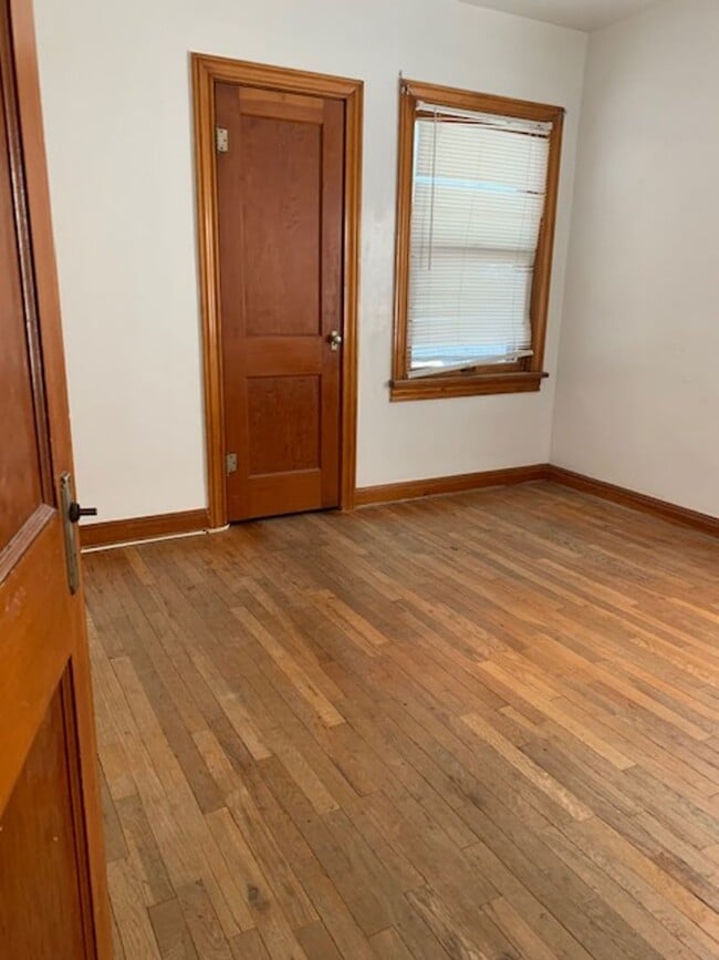 Photo - 1101 W University Dr