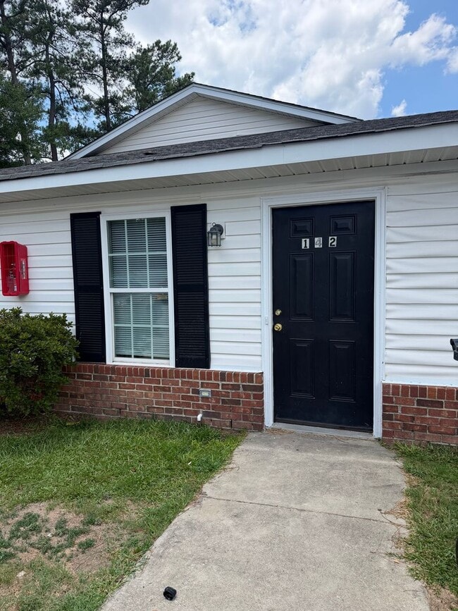 Building Photo - THE VILLAS III-A Unit 142