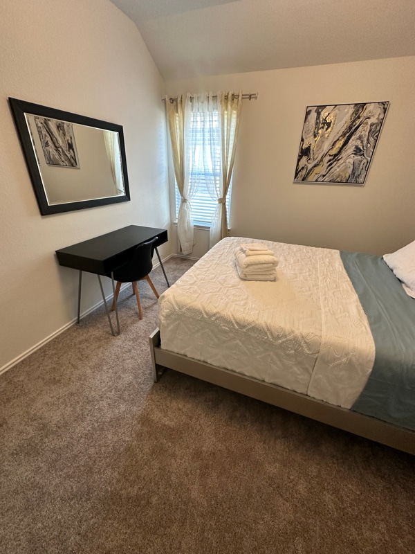 Photo - 1 Bollardpoint Ln