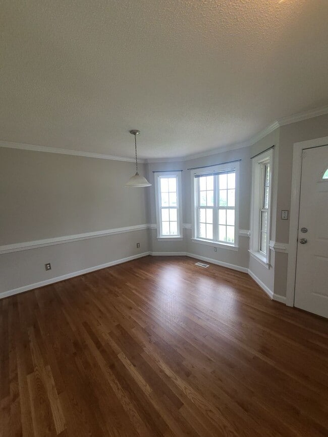 Photo - 110 Cambridge Dr