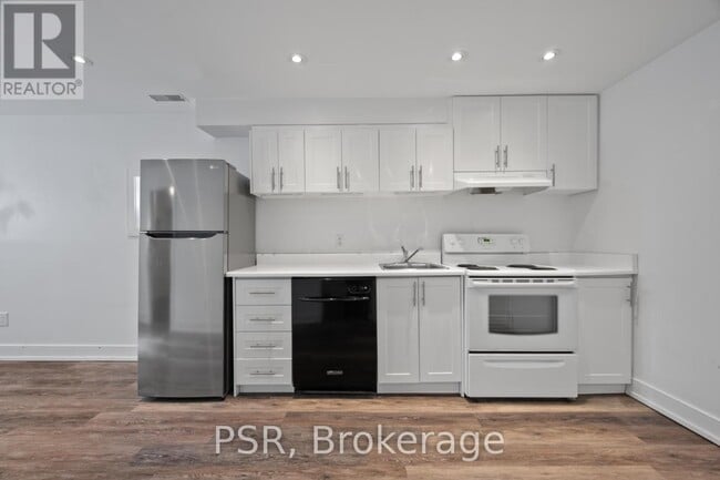 Photo - 965 Briar Hill Ave