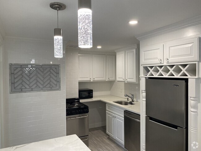 Building Photo - 210 Hillside Ave Unit 37 Rental