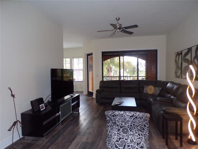 98 Vivante Blvd Unit 9834