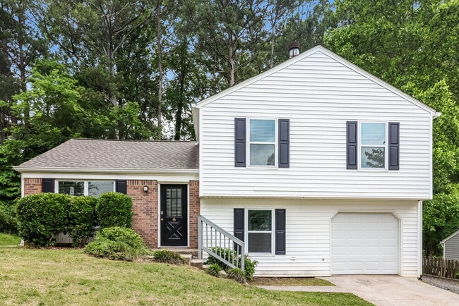 Building Photo - 876 Highland Terrace NE