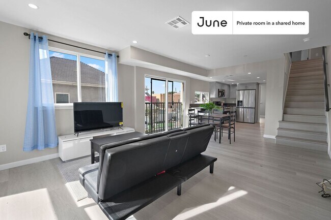 Room in Shared 5 bed/5 bath home in Boyle Heights