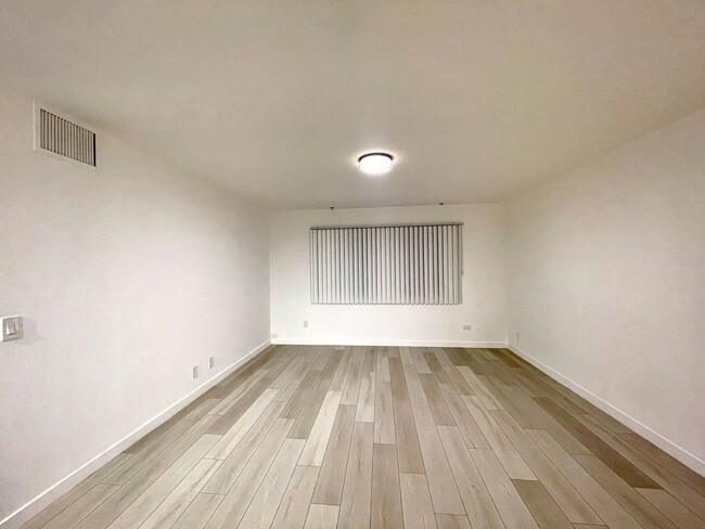 Photo - Modern 1-Bedroom Apartment in Gated Van Nuys Community – Fully Remodeled! Unit 3
