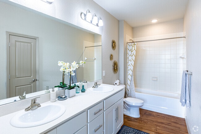Bellehaven- 2BR, 2BA