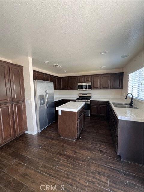 Photo - 557 Summerfield Way