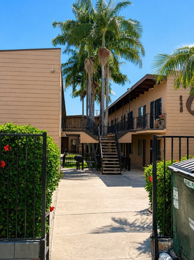 Photo - 8220 Telegraph Rd Unidad 1