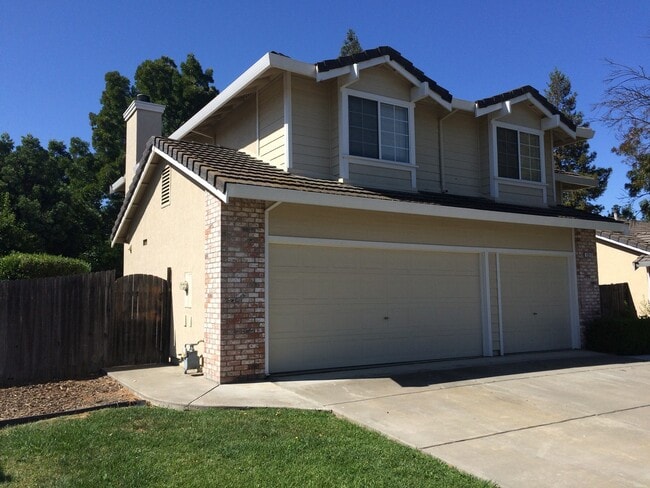 Building Photo - Modern 3 Bedroom 2 Story 3 Car Garage in Vacaville *Star Rentals