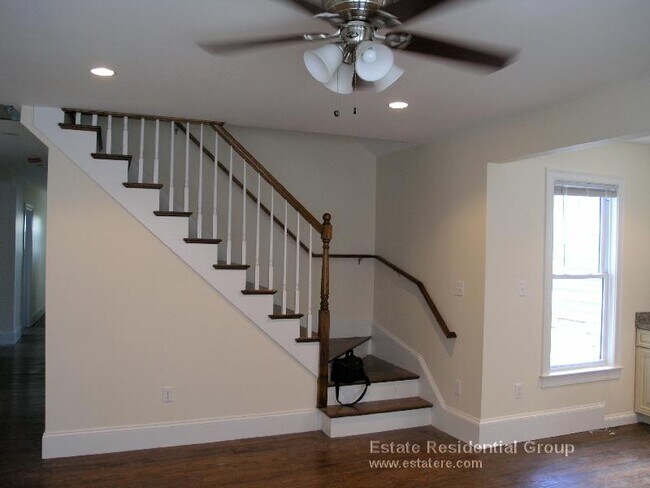 Photo - 169 Hillside St Unit 2