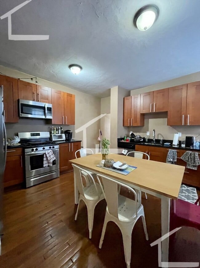 Photo - 9/1 Renovated 5BR/2BA near BU, Packard's Corner, Harvard Ave