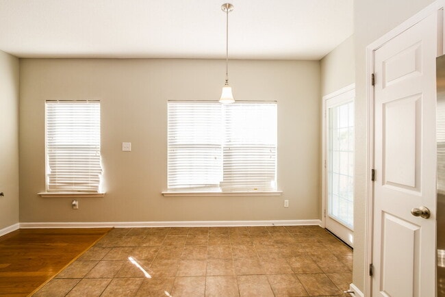 Photo - 9934 White Poplar Dr