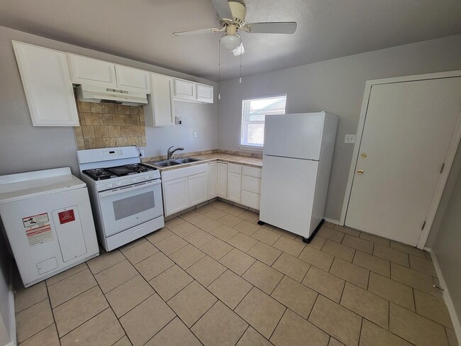 Photo - 3707 Fillmore Ave