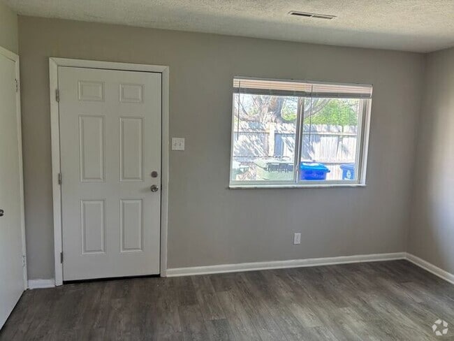 Building Photo - Comfortable Living in a Cozy 2-Bedroom Dup... Rental