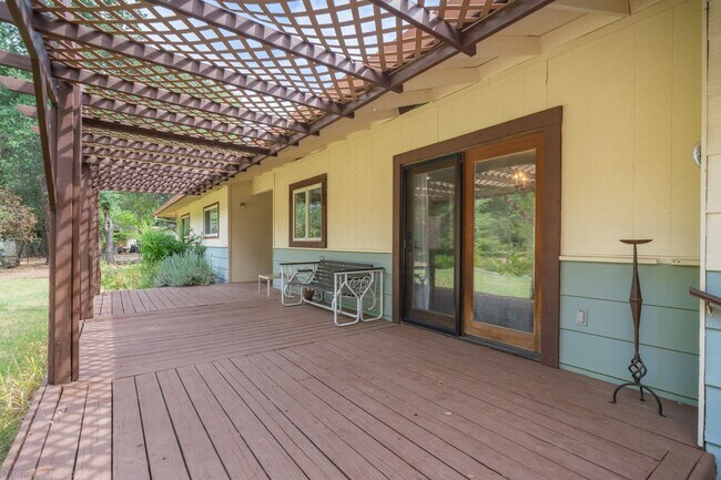 Photo - Central location in country setting! In law unit attached to house! MUST SEE!