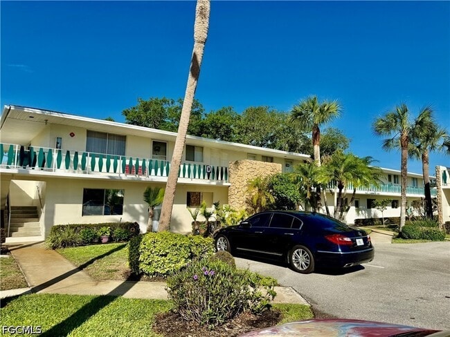 Building Photo - 343 Joel Blvd Unit 211-D