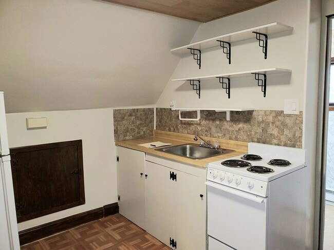Building Photo - 5 Madison St Unit 3