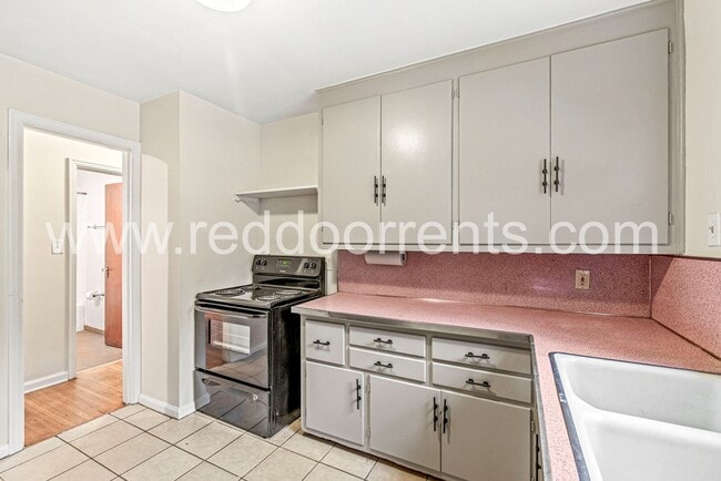 Photo - 4925 Crittenden Ave