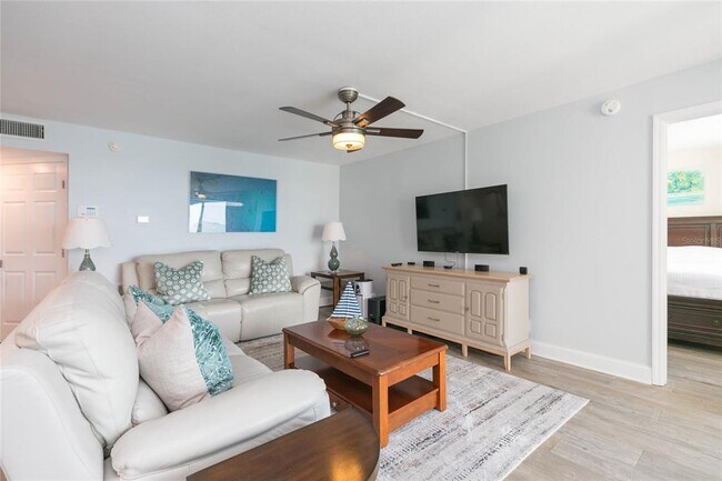 Photo - 5729 Del Sol Blvd Unidad 381