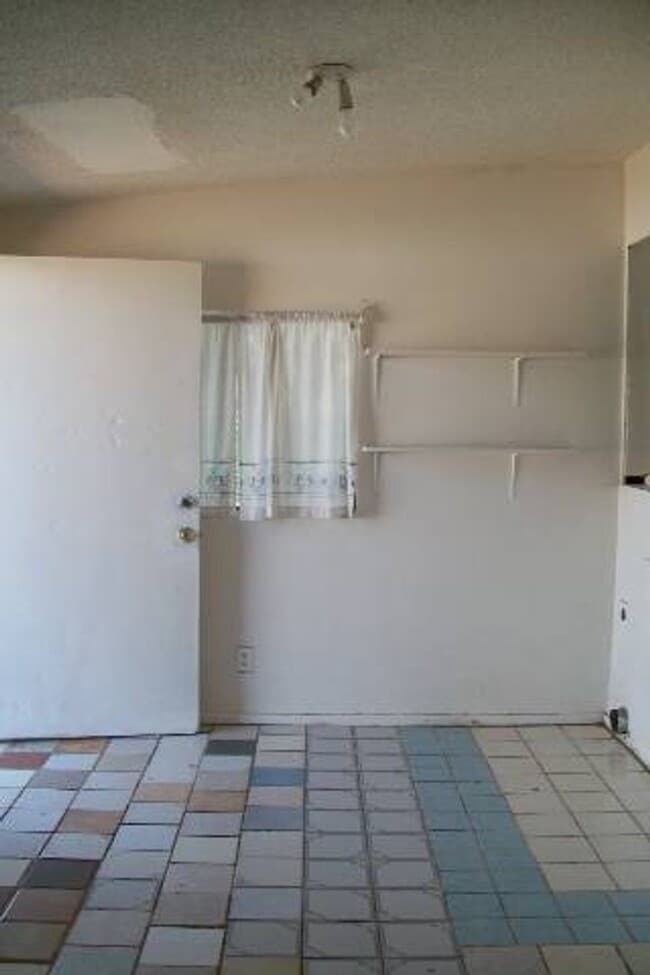 Photo - Spacious 5 Bedroom Tempe Home with Bonus L...
