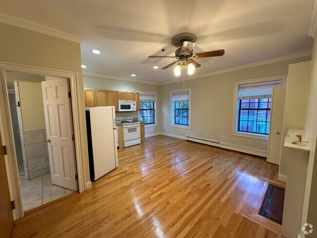 Building Photo - Studio Rental