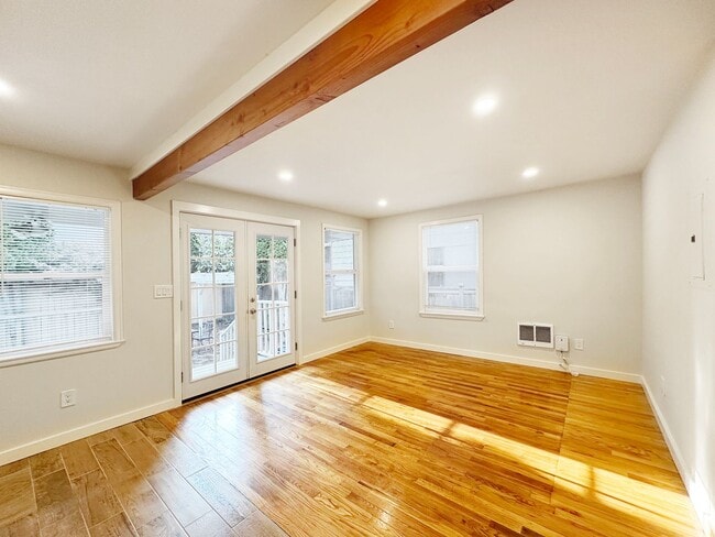 Photo - 1Bd/1Ba Seattle Duplex