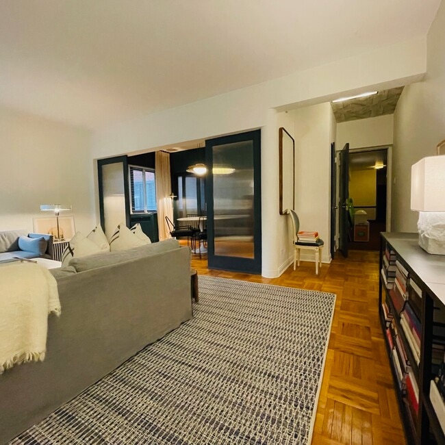 Photo - 5048 N Marine Dr Unit 23