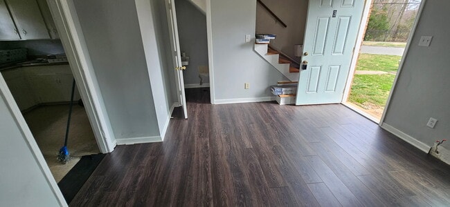 Photo - 2667 Dr Carver Rd