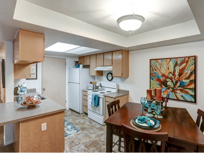 Open Kitchen and Dining Area - Thorneberry Apartments