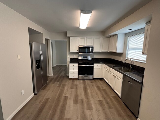 825 Bernese Ct