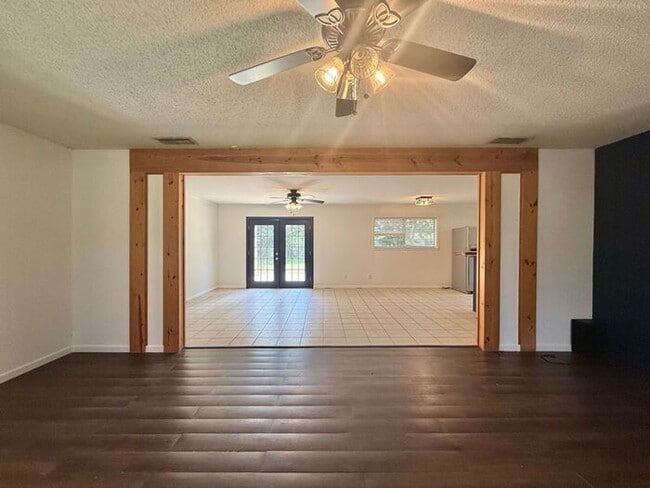 Photo - Spacious 3 Bedroom Home in Whitehouse ISD! Tour Today!