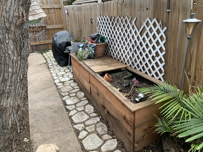 Photo - 8001 Clydesdale Dr