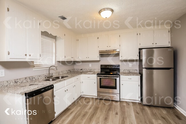 Photo - 385 Deer Park Dr