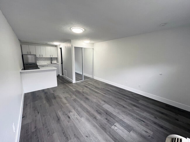 Pine Grove Apartments