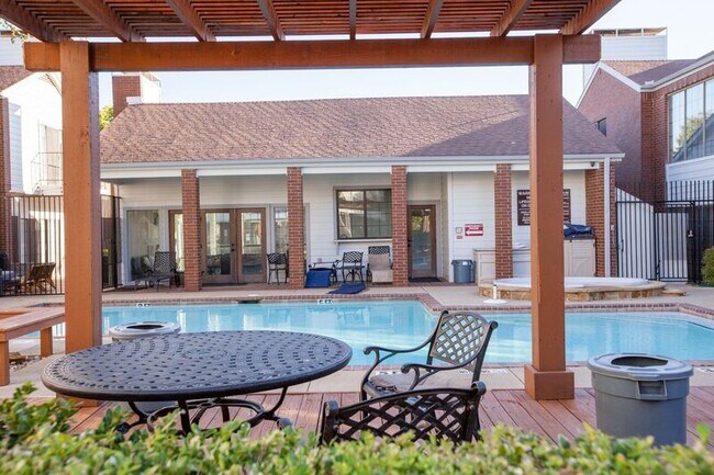 Photo - 5100 Verde Valley Ln Unidad #150